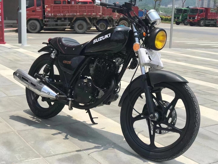 铃木复古太子125cc
