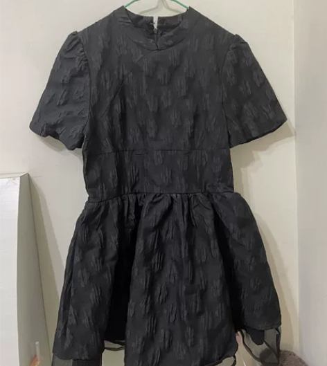 新中式高级感复古黑色泡泡袖连衣裙小众设计蓬...