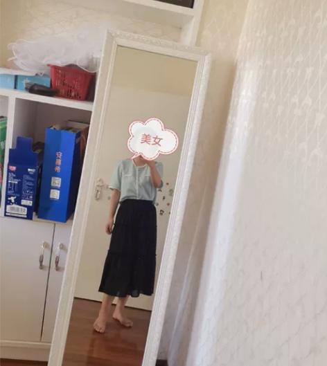 黑色雪纺蛋糕裙，裙长70，腰围62，松紧腰...