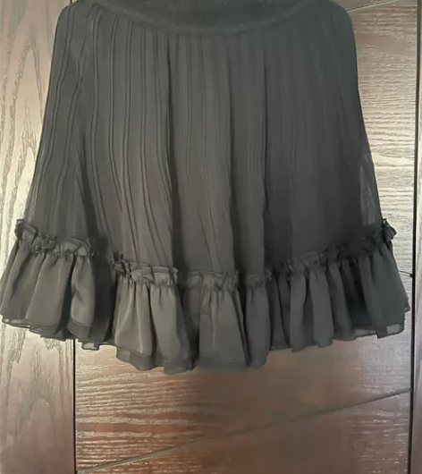 蕾丝百褶裙 S-M码轻微穿着痕迹S￥9.9...