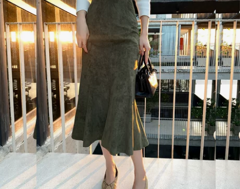 麂皮绒鱼尾裙秋冬中长款裙子时尚2021新款...