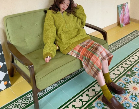 ?复古格纹长裙铅笔裙半身裙，配色敲好看，但...