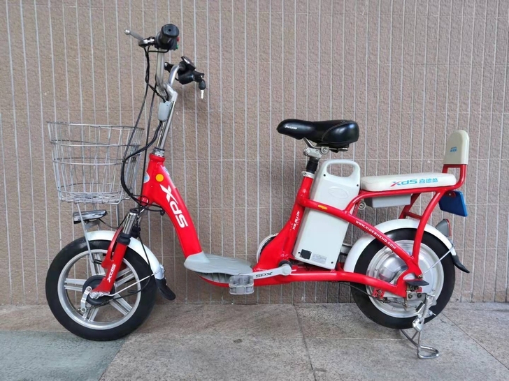 超轻铝合金，出租或出售雅迪电动车，爱玛电动...