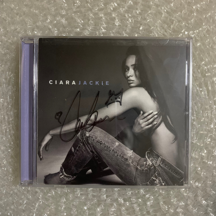 席亚拉 Ciara Jackie 亲笔签名...