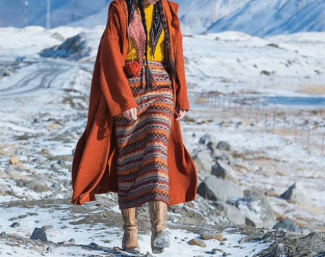 理想三旬旅行女装民族风条纹毛呢包裙女包臀一...