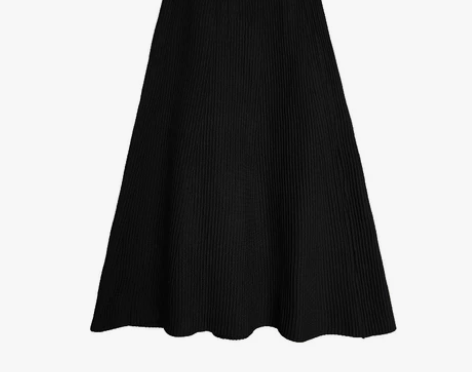 伊纯路 毛线半身裙， 闲置 感兴趣的话点“...