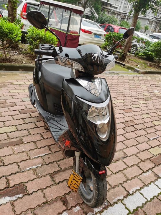 家里闲置一辆比亚乔银帅100踏板摩托车！1...