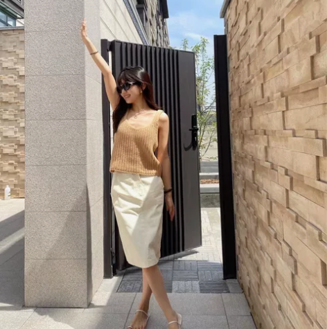 fan家购买奶油色中裙 感兴趣的话点“我想...