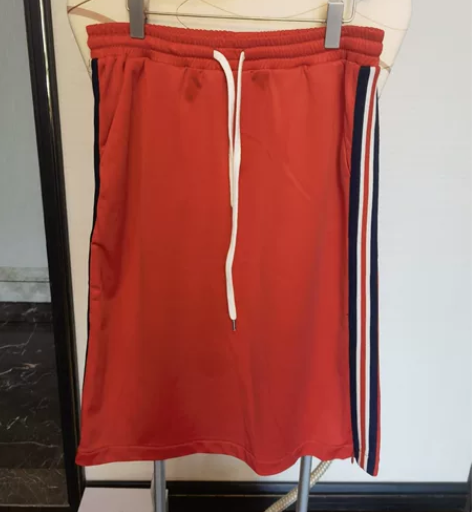 潮牌大红中裙码数xs 码数偏大 感兴趣的话点“我想要”和我私...