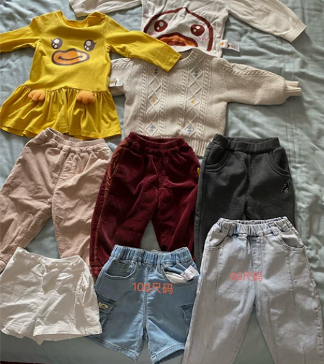 没标尺码都是80，其中灰色和牛仔短裤是全新...