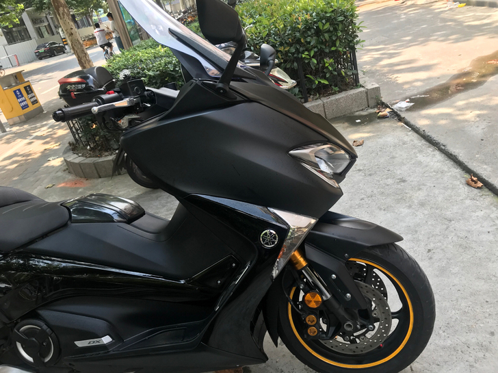19雅马哈tmax530DX大茂沪牌1万多...