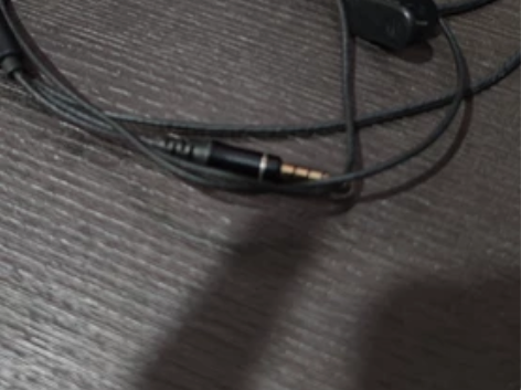 兰士顿4核低音炮，正常使用，几十块钱的耳机...