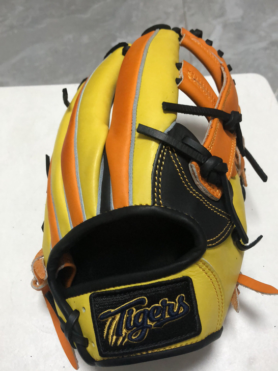 台湾Tigers棒球手套，台职棒选手常用品...