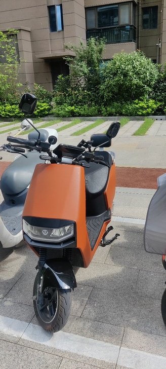 台铃优跑电动车锂电池