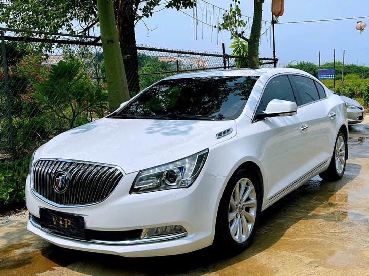 10.98万(首付8000)2015年6月...