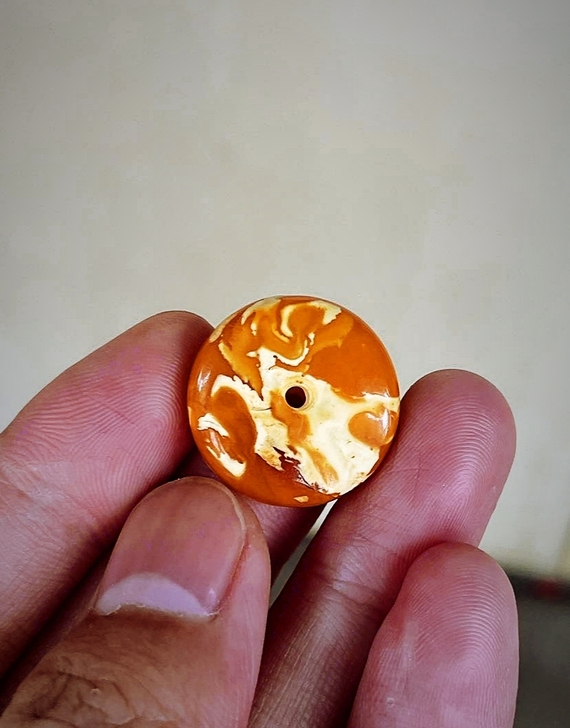 油画龙吐火蜜蜡!!!一面油画一面素色无一丝...