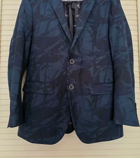 海澜之家男士西服秋冬款，都是实体店花上千购...