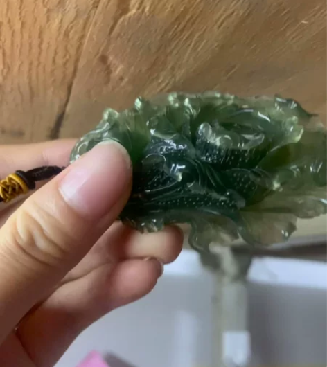 岫玉玉雕,纯天然 家人买的拿出来卖了,花多...