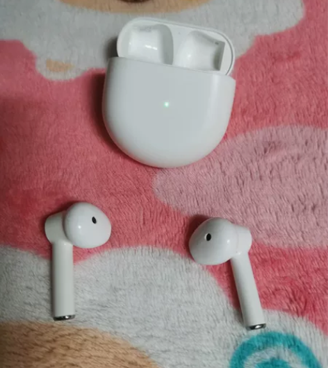 诚意出手自用一加耳机  one plus ...
