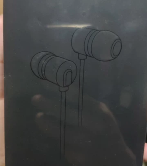 闲置一加2t耳机 感兴趣的话点“我想要”和...