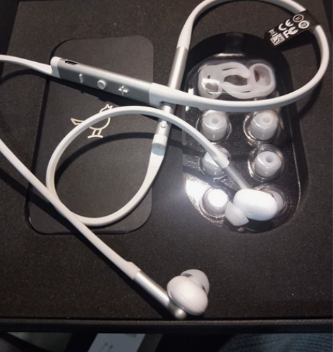 LIBRATONE 耳机 随缘卖卖，几乎没...