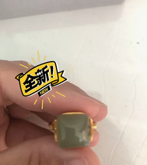 青玉戒指,活口,戒托纯银 感兴趣的话点“我...