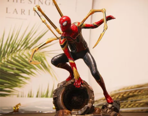 英雄远征电影复仇者联盟4钢铁蜘蛛侠手办模型...