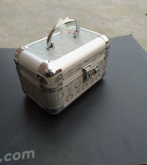 25包邮全新铝合金工具箱小号密码锁医药箱，...