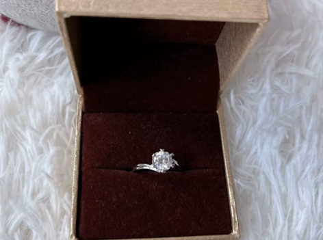 戒指 感兴趣的话点“我想要”和我私聊吧～