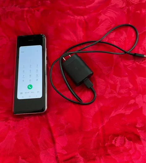 三星w20 外版单卡5G ，12?512 ...