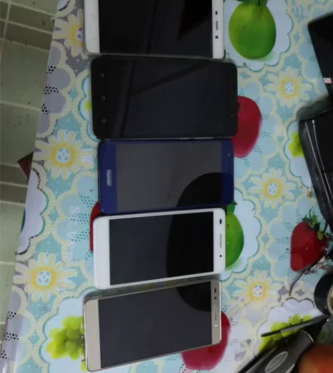 各款手机 荣耀系列 全都正常使用，没问题，...
