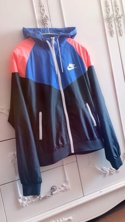 正品耐克nike休闲运动外套，商场购入，只...