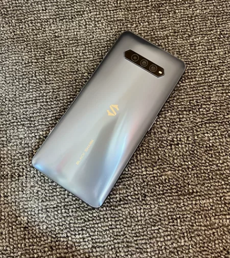 小米黑鲨4 12+256g，游戏手机，成色...