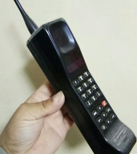 摩托罗拉手机 收藏价值 感兴趣的话点“我...