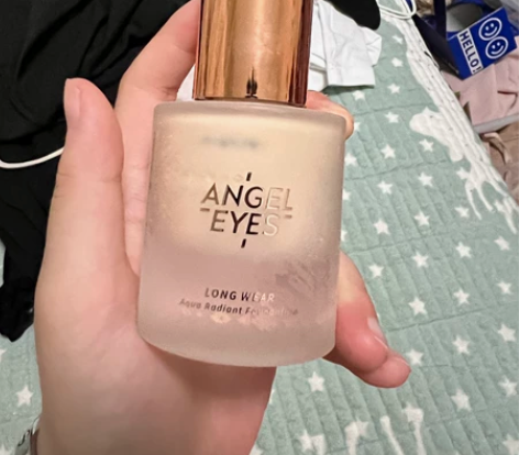 angeleyes天使之眼粉底液，02色号...