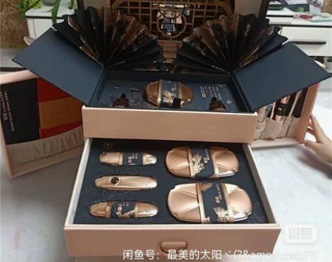 里面品挺好用的，特别是眼线笔，睫毛膏 持久...