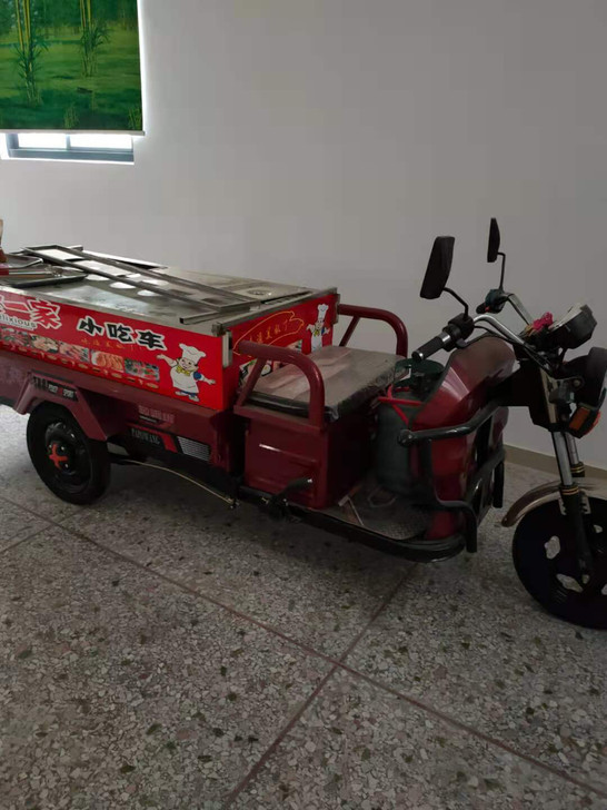电动三轮车，小吃三轮车，适合摆地摊