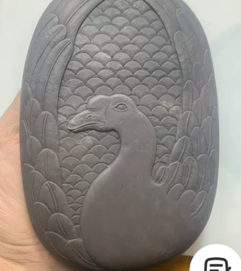 端砚，坑仔岩，鹅形砚， 石品：浮云白，火捺...