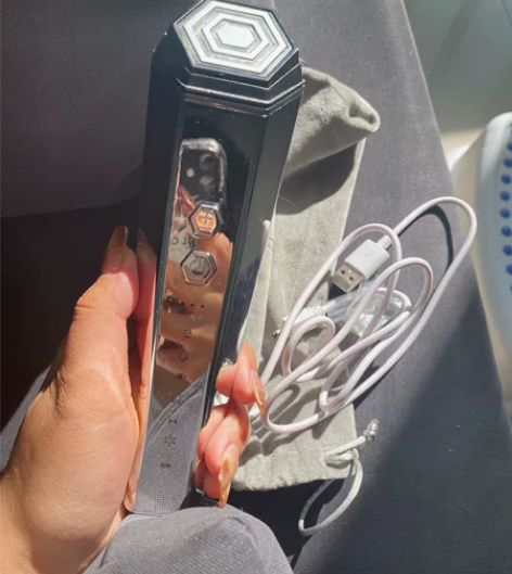 石墨烯CFCF才妃美容仪 就用过两次 实在...