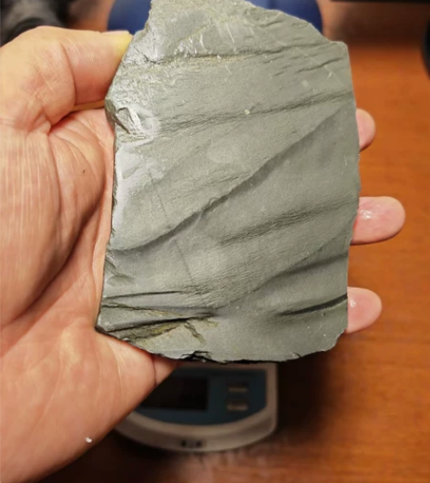 天然原石歙砚原石可研磨做壶承，规格：1.1...