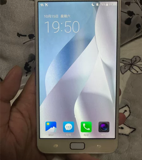 格力二代手机，夏普2k屏幕，骁龙820处理...