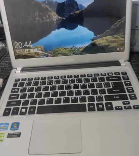 宏碁v5 471g笔记本，屏幕有两处漏液，...