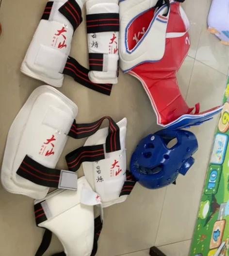 跆拳道护具一套，买来只过几次，孩子不学了 ...