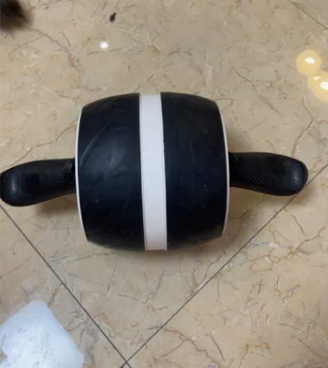 健腹轮，李宁的。京东买的。只用过一次就闲置...