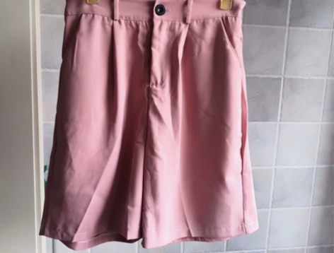 全新女士夏季短裤，XL偏小，腰围适合二尺到...