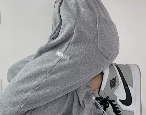 灰色阔腿裤女春秋季2021新款宽松直筒高腰...