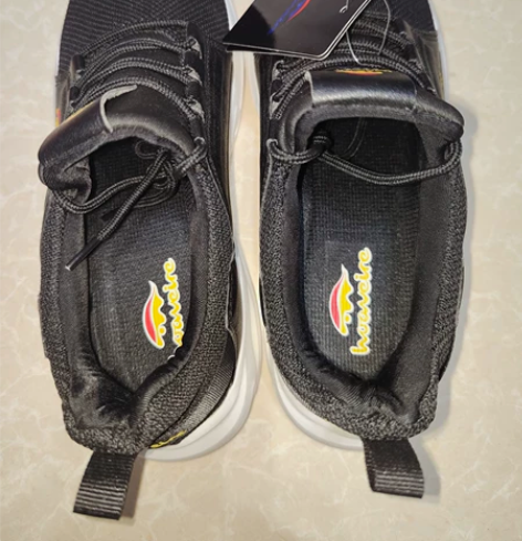 全新男士运动鞋，42码，喜欢就拿下吧，闲置...