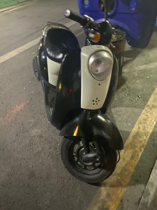 50cc小龟摩托车踏板 烧机油