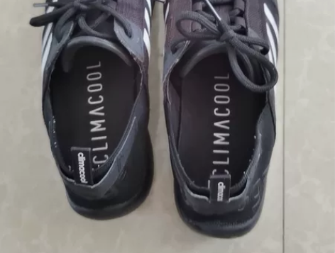 阿迪运动鞋，260，42码，朋友送的，穿了...