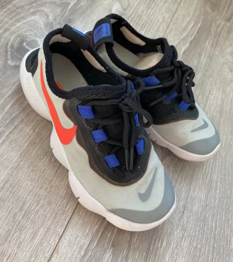 耐克赤足一脚蹬，九九新，31码，内长19c...